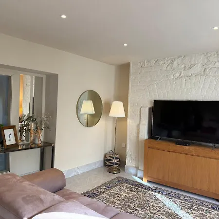 Dun Laoghaire Coastal Retreat & Hidden Getaway Apartment *