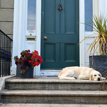 Dun Laoghaire Coastal Retreat & Hidden Getaway