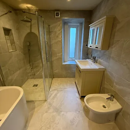 شقة Dun Laoghaire Coastal Retreat & Hidden Getaway *