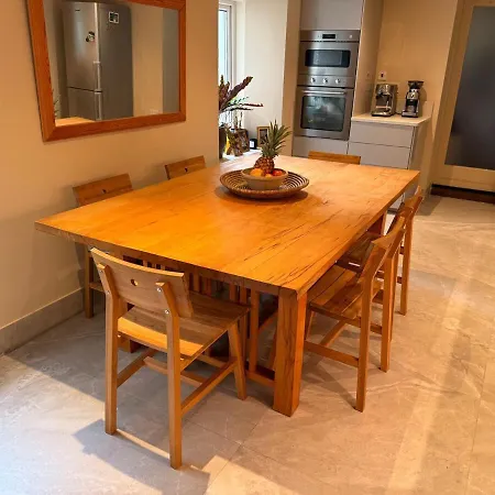 Dun Laoghaire Coastal Retreat & Hidden Getaway دبلن