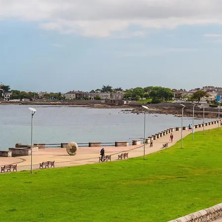 Dun Laoghaire Coastal Retreat & Hidden Getaway شقة *