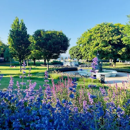Dun Laoghaire Coastal Retreat & Hidden Getaway دبلن