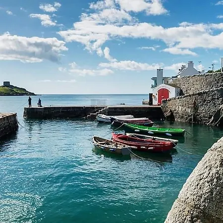 Dun Laoghaire Coastal Retreat & Hidden Getaway アパート ダブリン